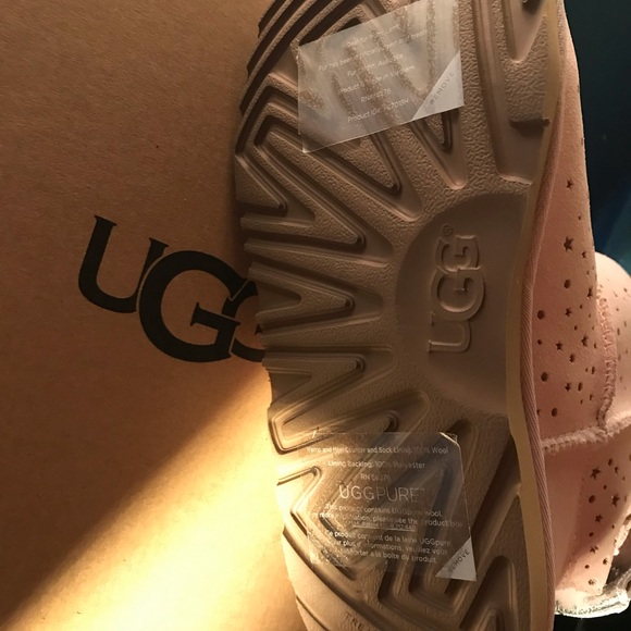 Uggs size 5 kids - Picture 8 of 8